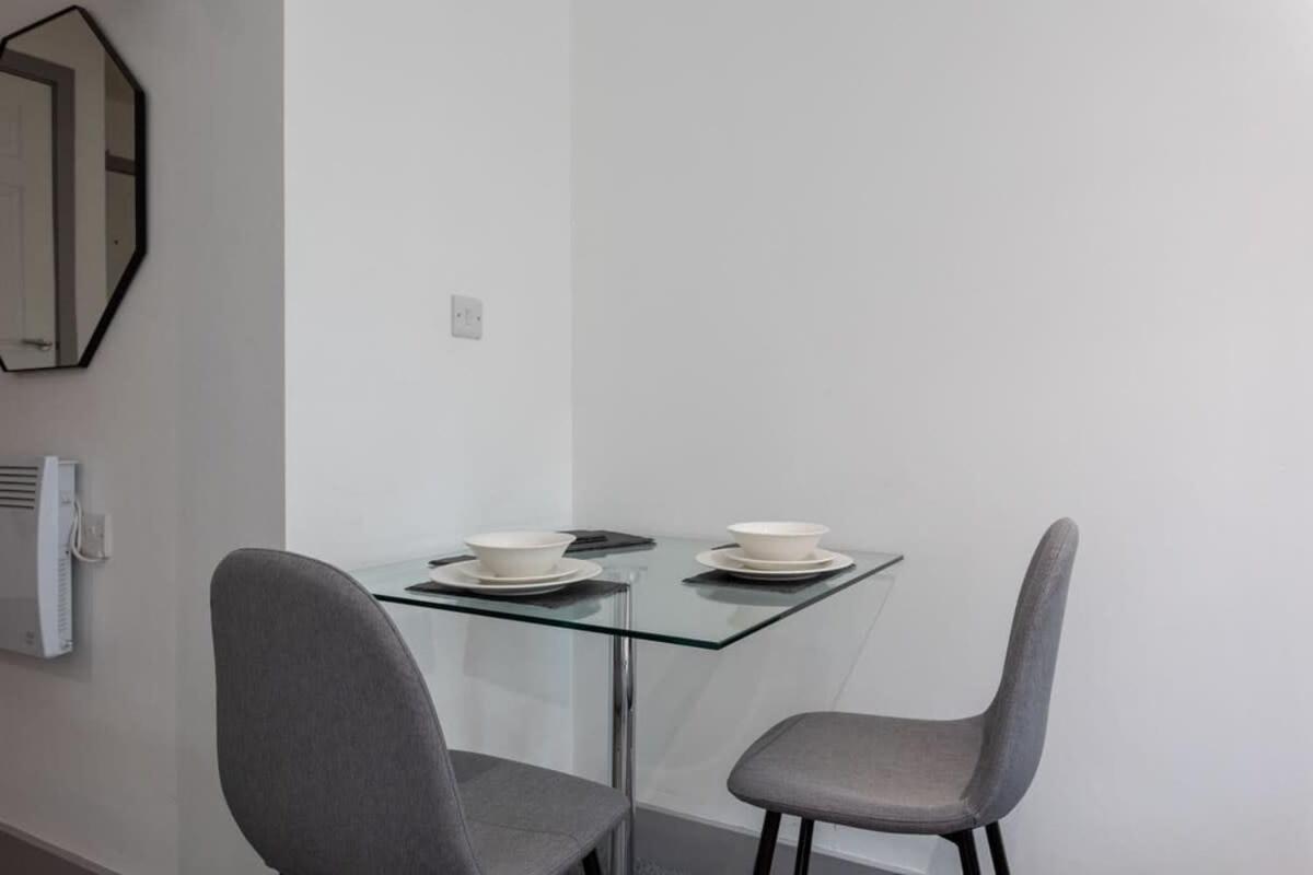 Amazing 1 Bedroom Apartment Leeds Leeds  Exteriör bild